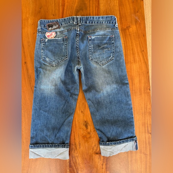 Rare Distressed INF Denim Capris with Patches and Print Women's Size 10 - Picture 5 of 8